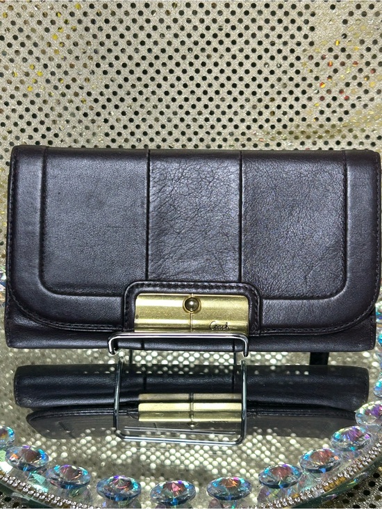 Coach Handbags - Coach Vintage Leather Trifiold Clutch Wallet in Dark Brown w/Gold Accent Approx.